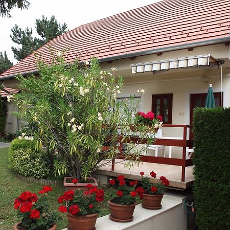 Erika Apartmanházak Heviz Exterior foto