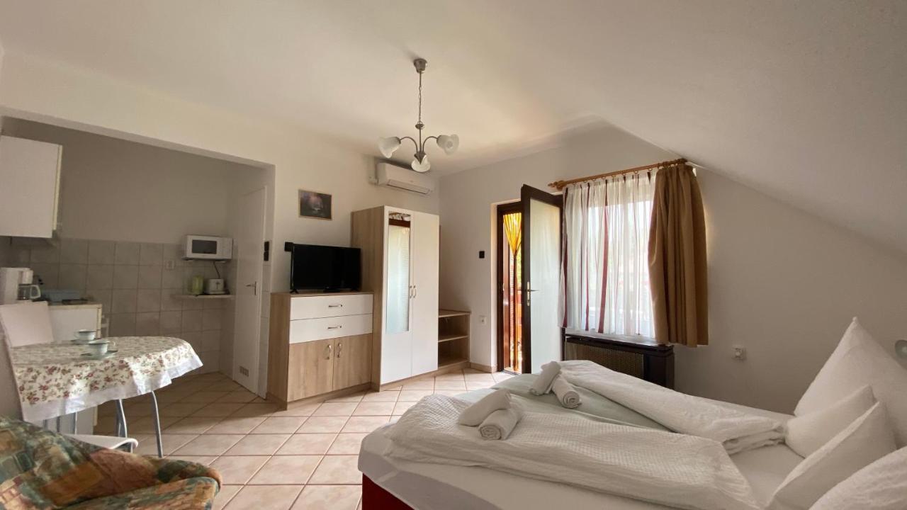 Erika Apartmanházak Heviz Exterior foto