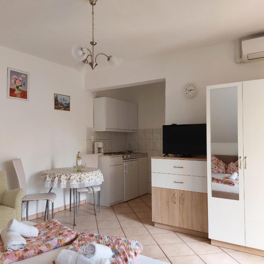 Erika Apartmanházak Heviz Exterior foto