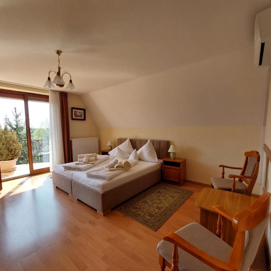 Erika Apartmanházak Heviz Exterior foto