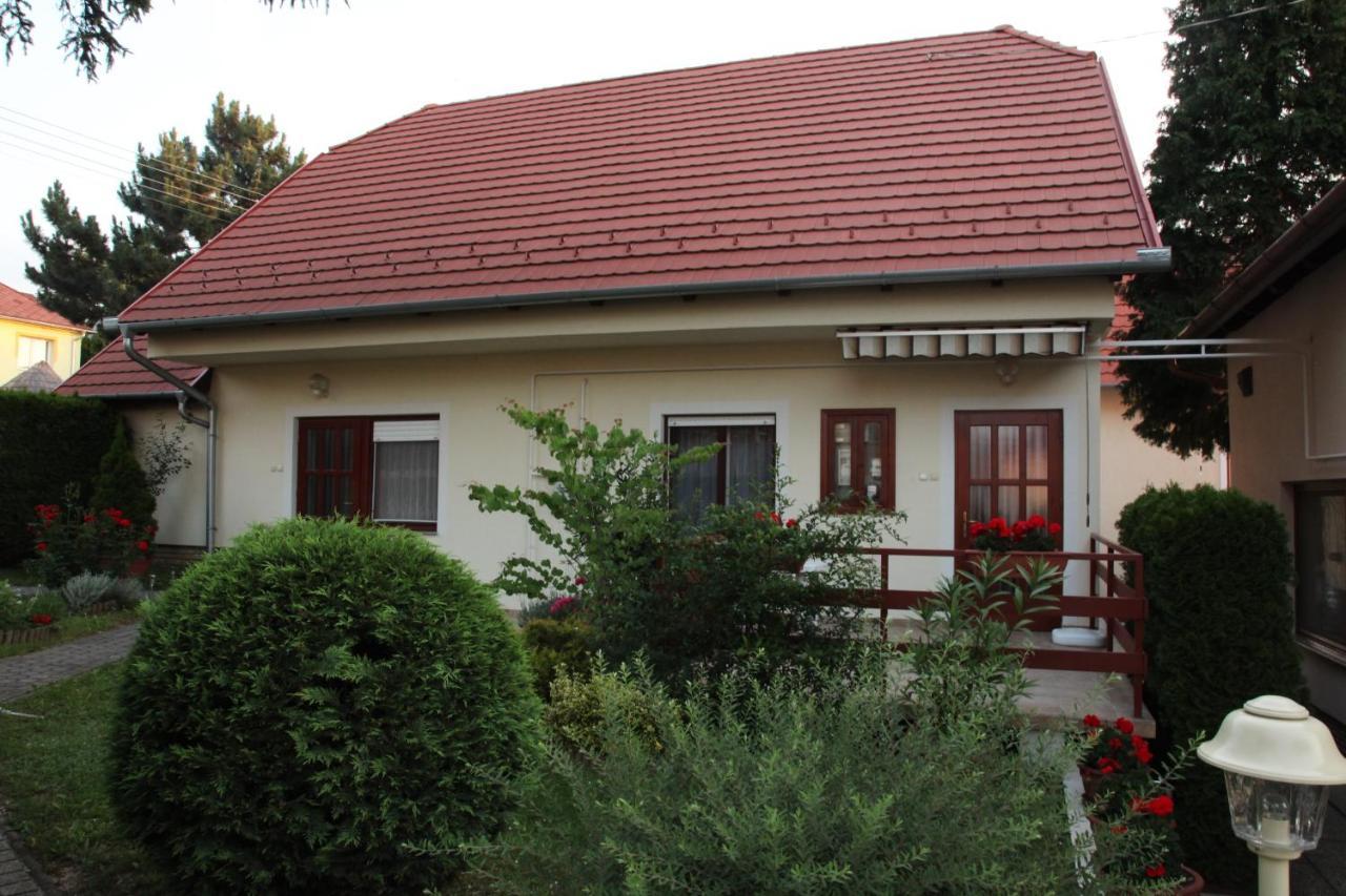 Erika Apartmanházak Heviz Exterior foto