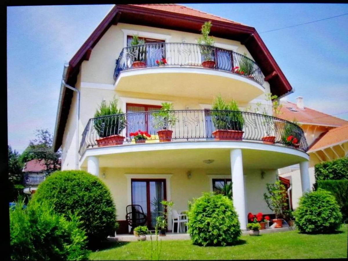 Erika Apartmanházak Heviz Exterior foto