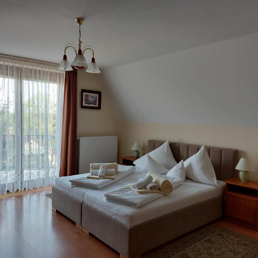 Erika Apartmanházak Heviz Exterior foto