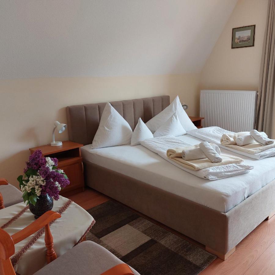 Erika Apartmanházak Heviz Exterior foto