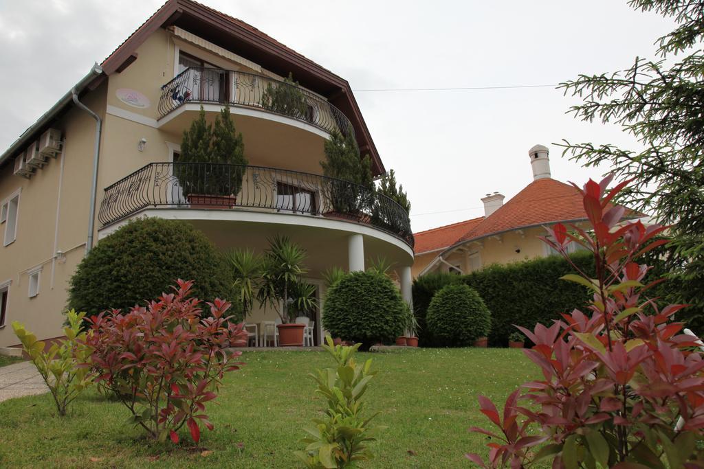 Erika Apartmanházak Heviz Exterior foto