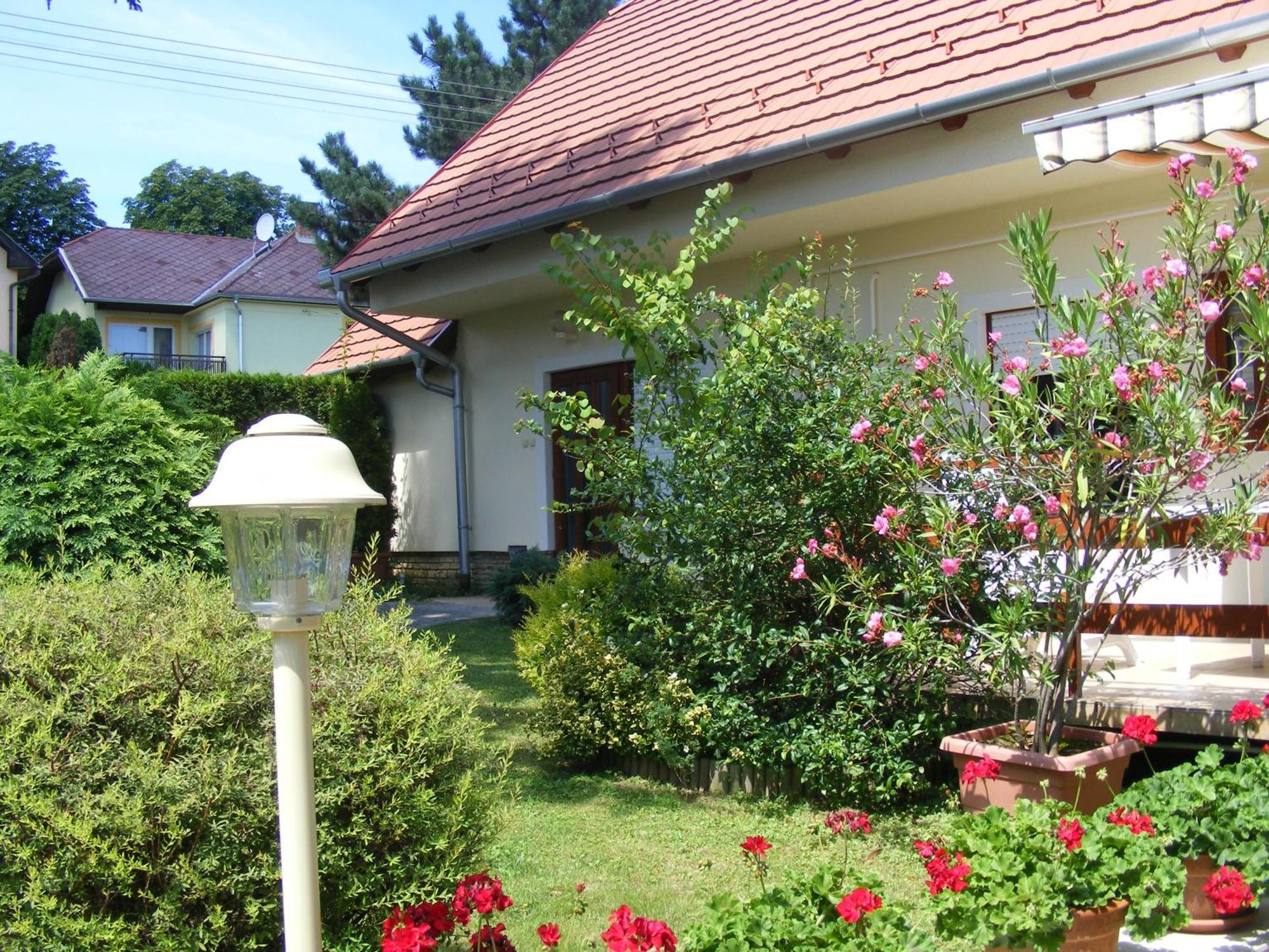 Erika Apartmanházak Heviz Exterior foto